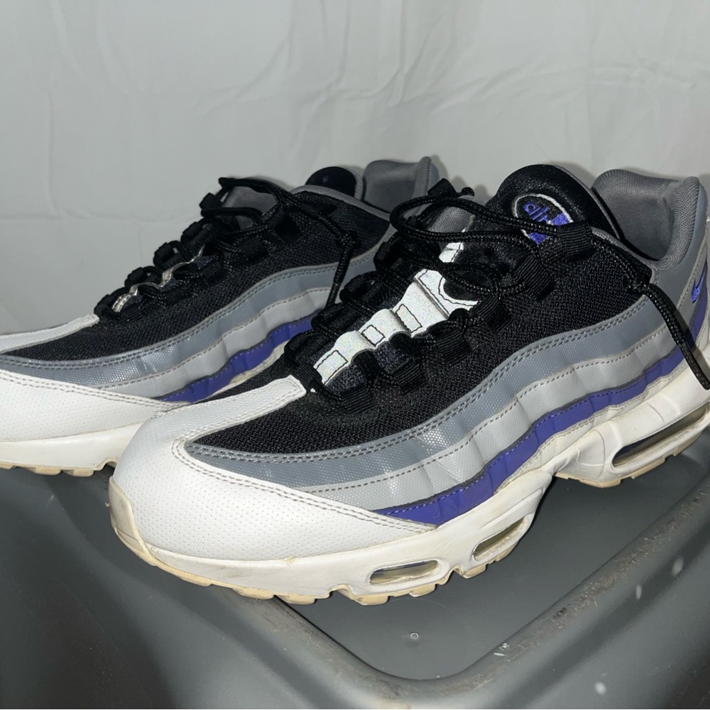 Nike Air Max 95 Black and Purple Sneakers